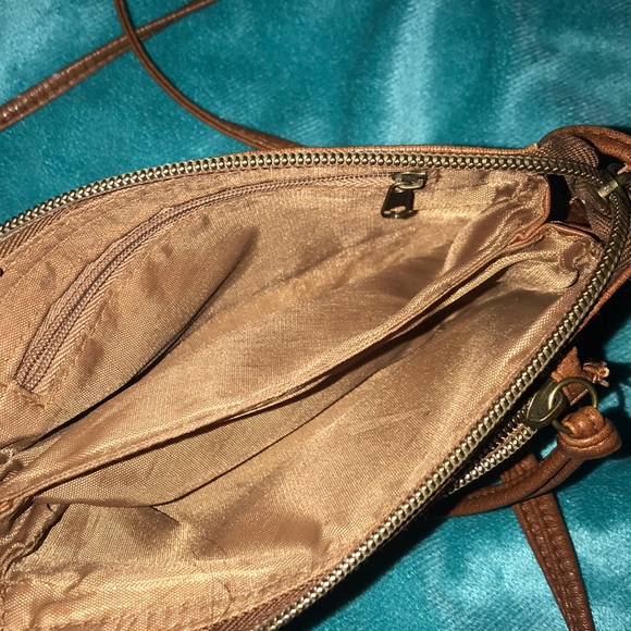 Cross body purse - Picture 2 of 3